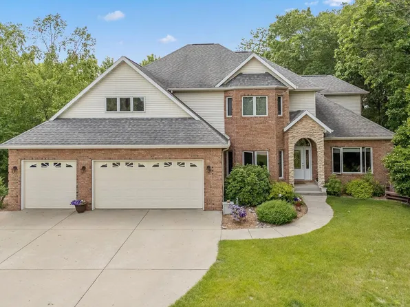 S4154 Whispering Pines Drive, Baraboo, WI 53913