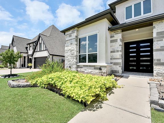 5th image of 9806 Wright Dr