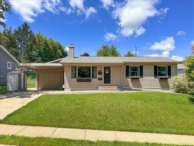 2605 Rosewood Dr, Dubuque, IA, 52001