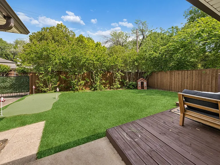 9734 Queenswood Ln — Photo 27