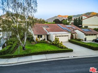 3332 Meadow Oak Dr, Westlake Village, CA 91361