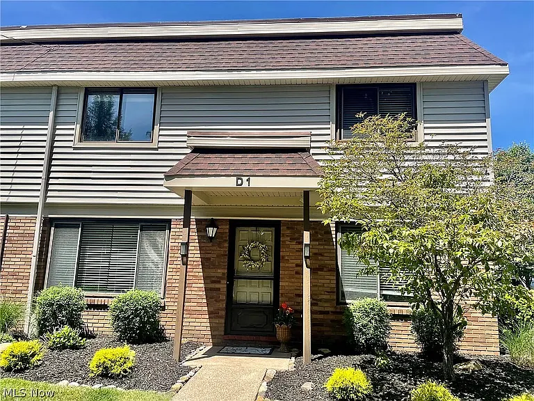 7050 Chillicothe Rd #D1 — Photo 1