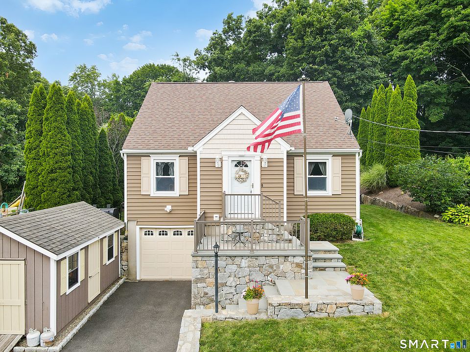 1st image of 39 Morris Avenue