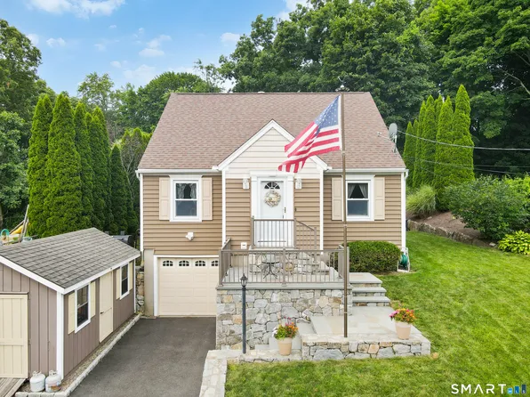 39 Morris Avenue, Trumbull, CT 06611