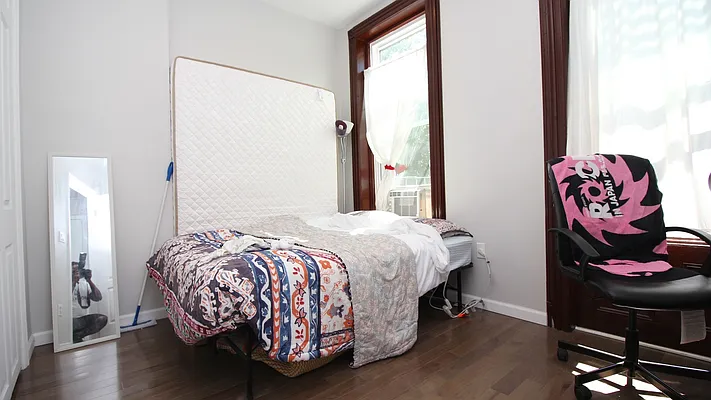 Rented by Nooklyn NYC LLC | media 26