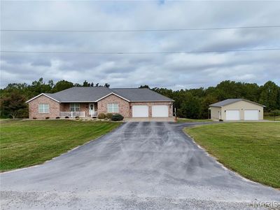 652 Friendly Valley Ln, Perryville, MO, 63775
