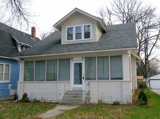 714 Jackson St, Aurora, IL 60505