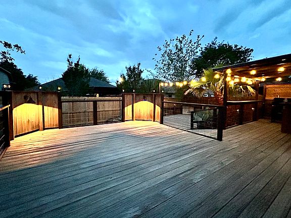 2nd image of 271 Oak Creek Way