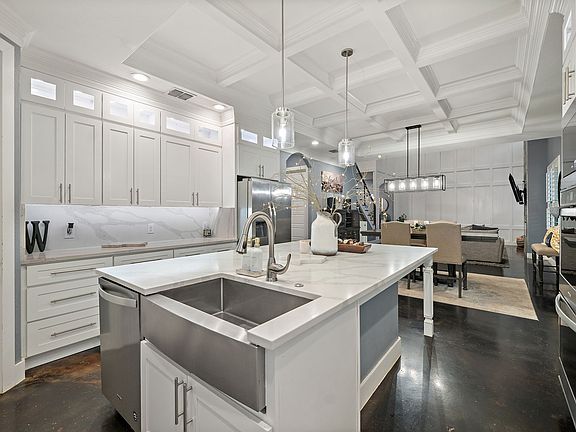 4th image of 539 Lavena St