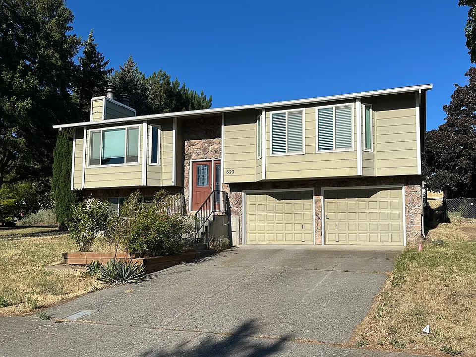 622 Summit Ridge Dr