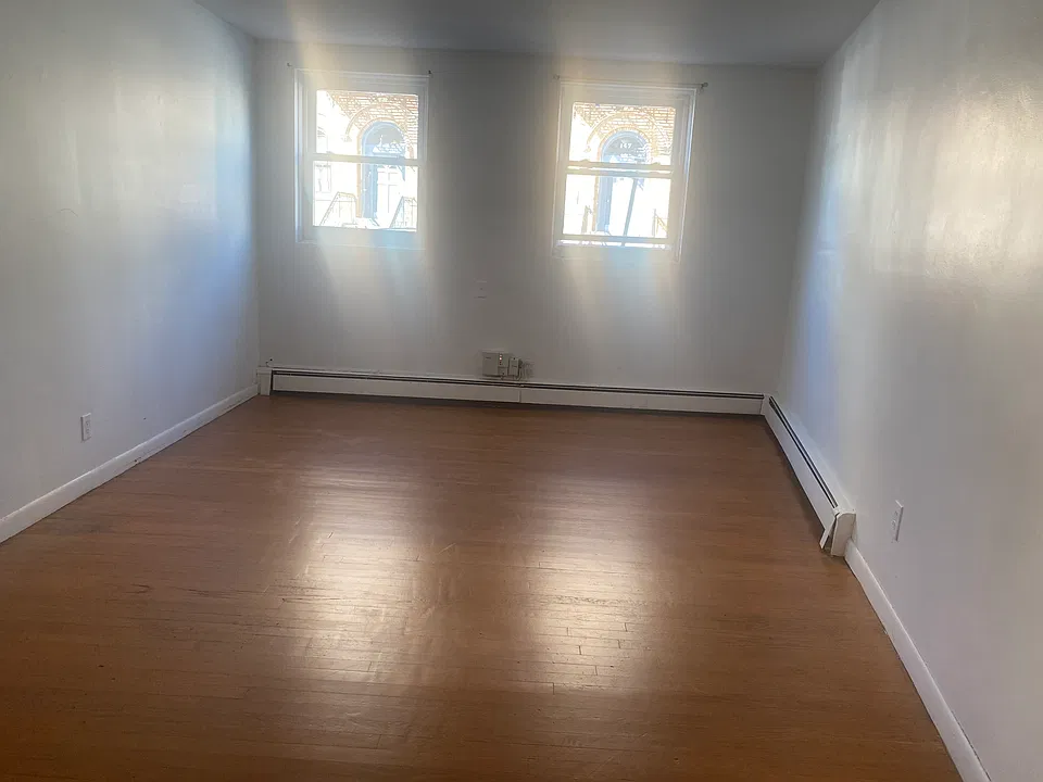 148 Chestnut Ave #1