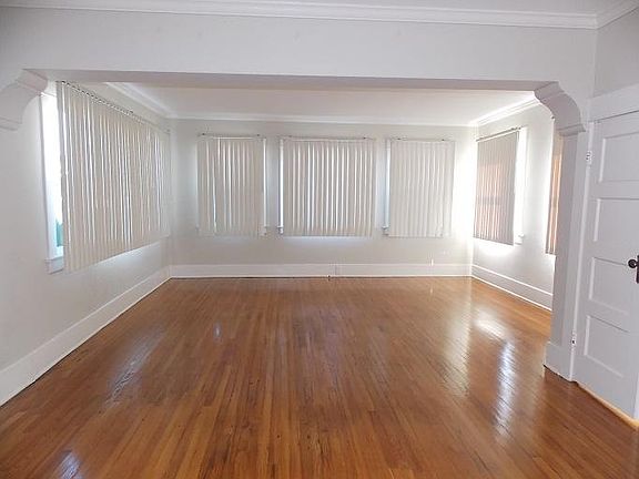 2nd image of 2819 Lincoln Ave Floor 1