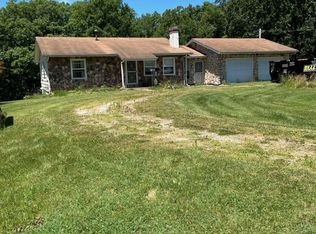 155 McClay Rd, Winfield, MO 63389