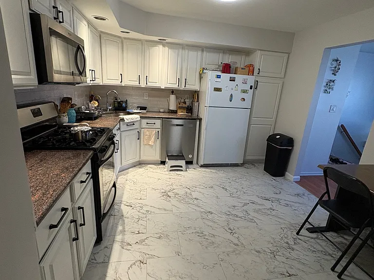 232 Matthews Dr #2 — Photo 11