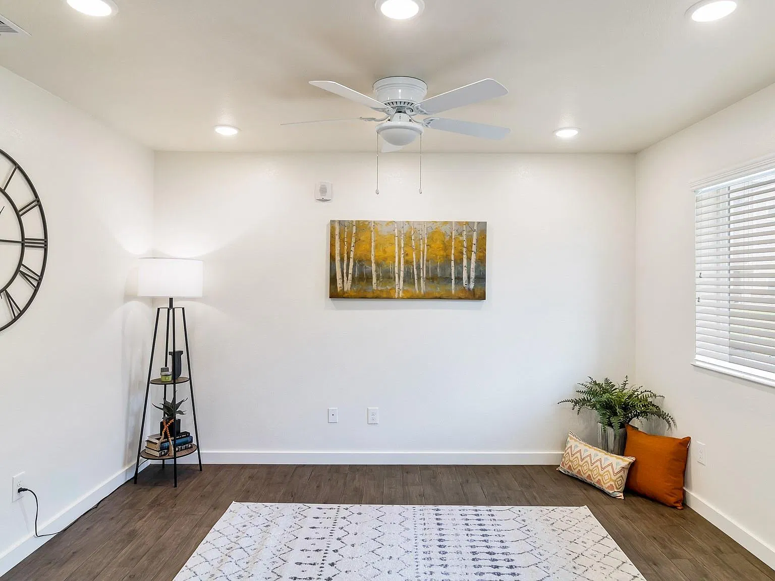 3 bed, 2.5 bath, 1695 sqft, $1,775 — Photo 3