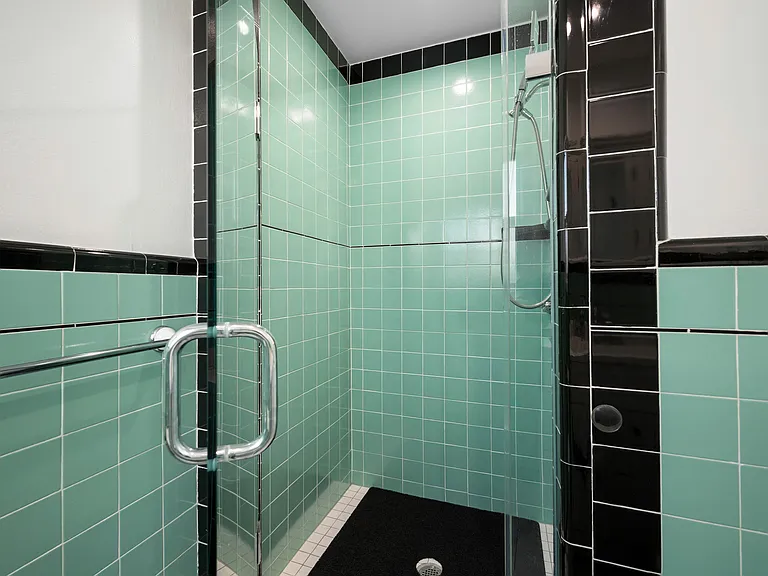 1560 Ridgeway Dr — Photo 17