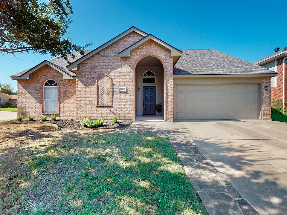 1st image of 601 Crestmont Ct