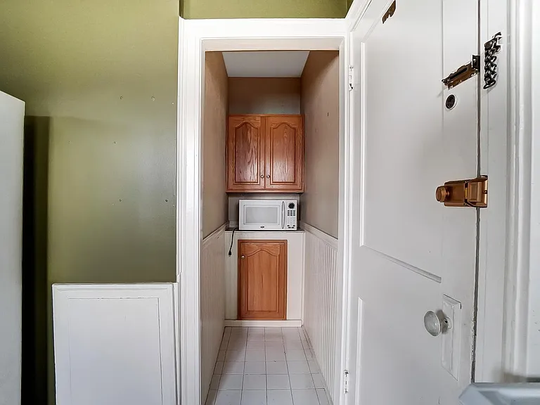 104 Bank Ave #2 — Photo 13