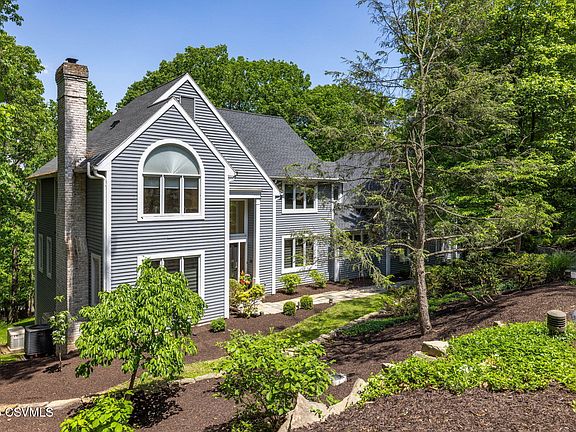 2nd image of 75 Oakwood Dr