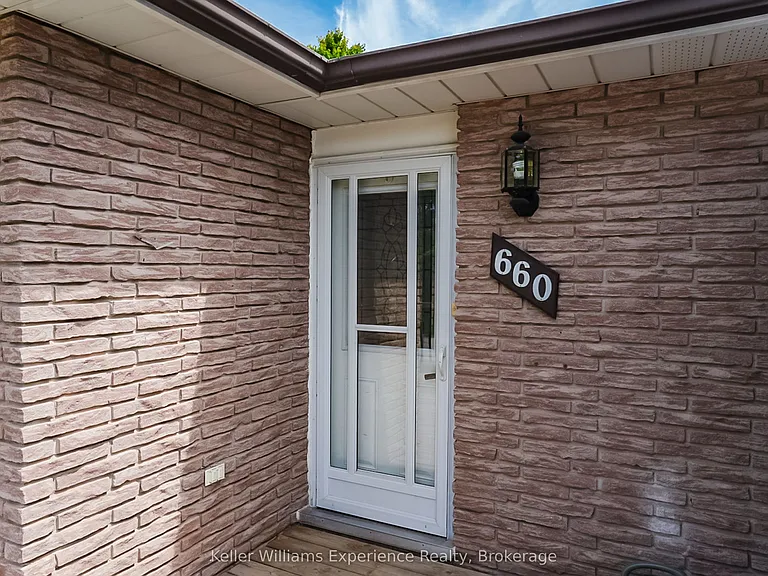 660 Harvey Ave — Photo 4