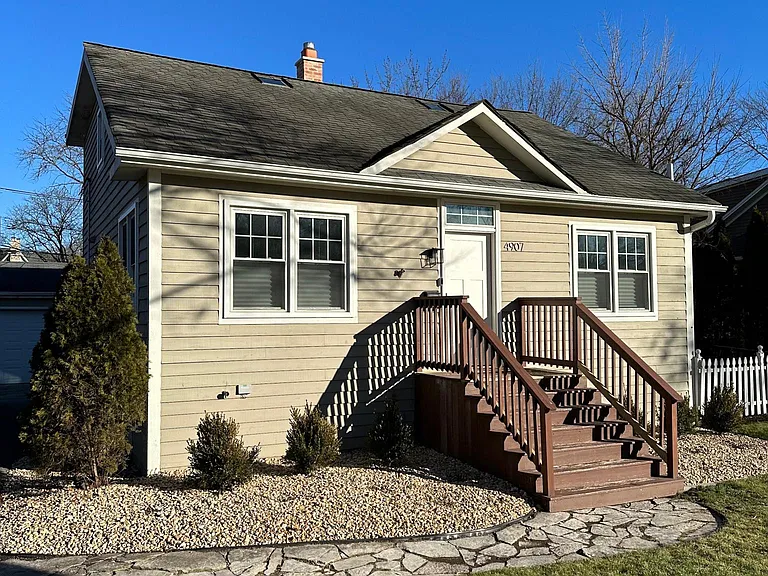4907 Bryan Pl — Photo 1