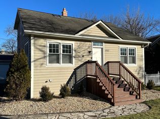 4907 Bryan Pl, Downers Grove, IL 60515