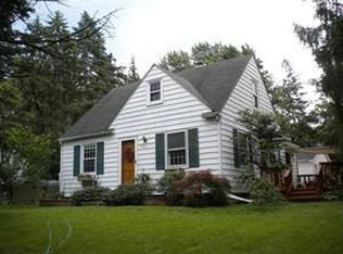 3306 Edgewood Dr, Ann Arbor, MI 48104