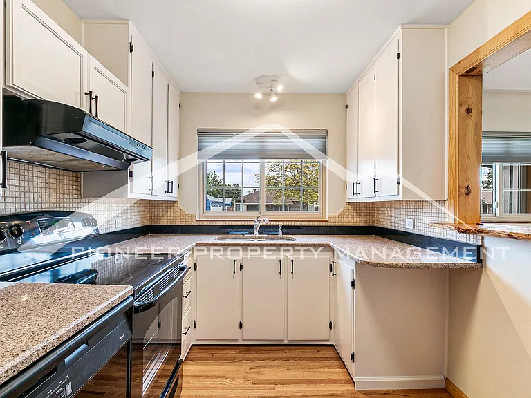 5073 Decatur St — Photo 6