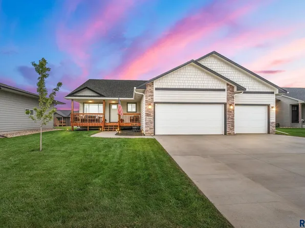1000 N Juniper St, Lennox, SD 57039
