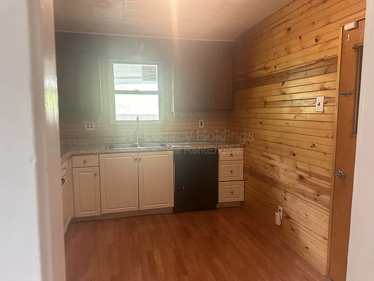 614 Hart St #614 — Photo 16