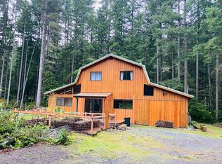 3936 Log Cabin Rd, Clinton, WA 98236