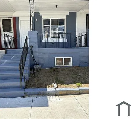5538 Addison St — Photo 2