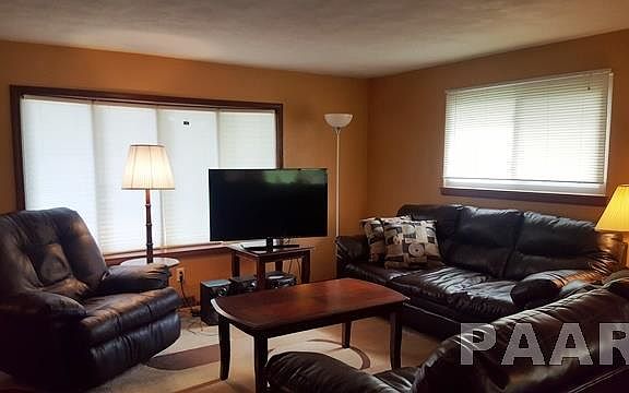 2nd image of 3121 W Birkshire Dr