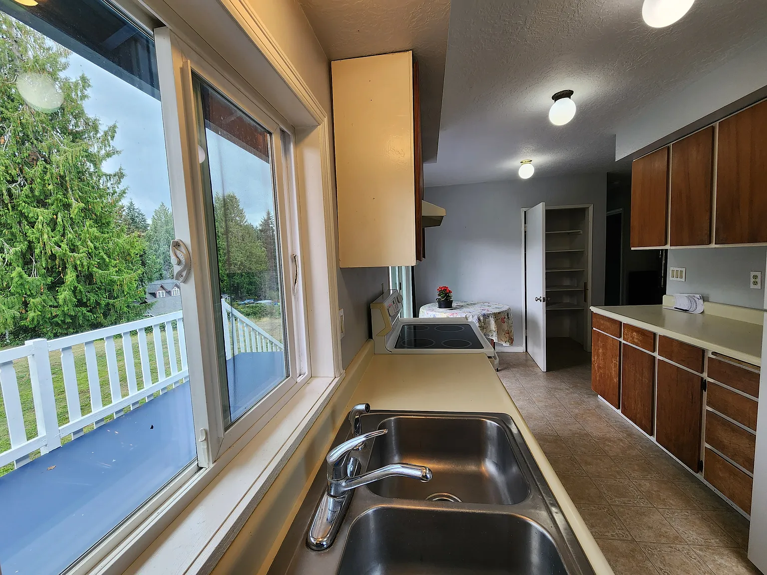 Newellhurst Pl NE, Kingston — Photo 3