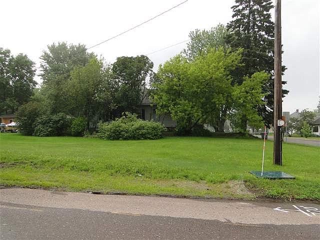 2nd image of xxx Boundary Ave