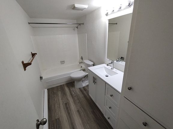4th image of 1622 W 7th Ave #11093462