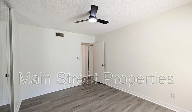 2303 W Michigan Ave #C2 — Photo 18