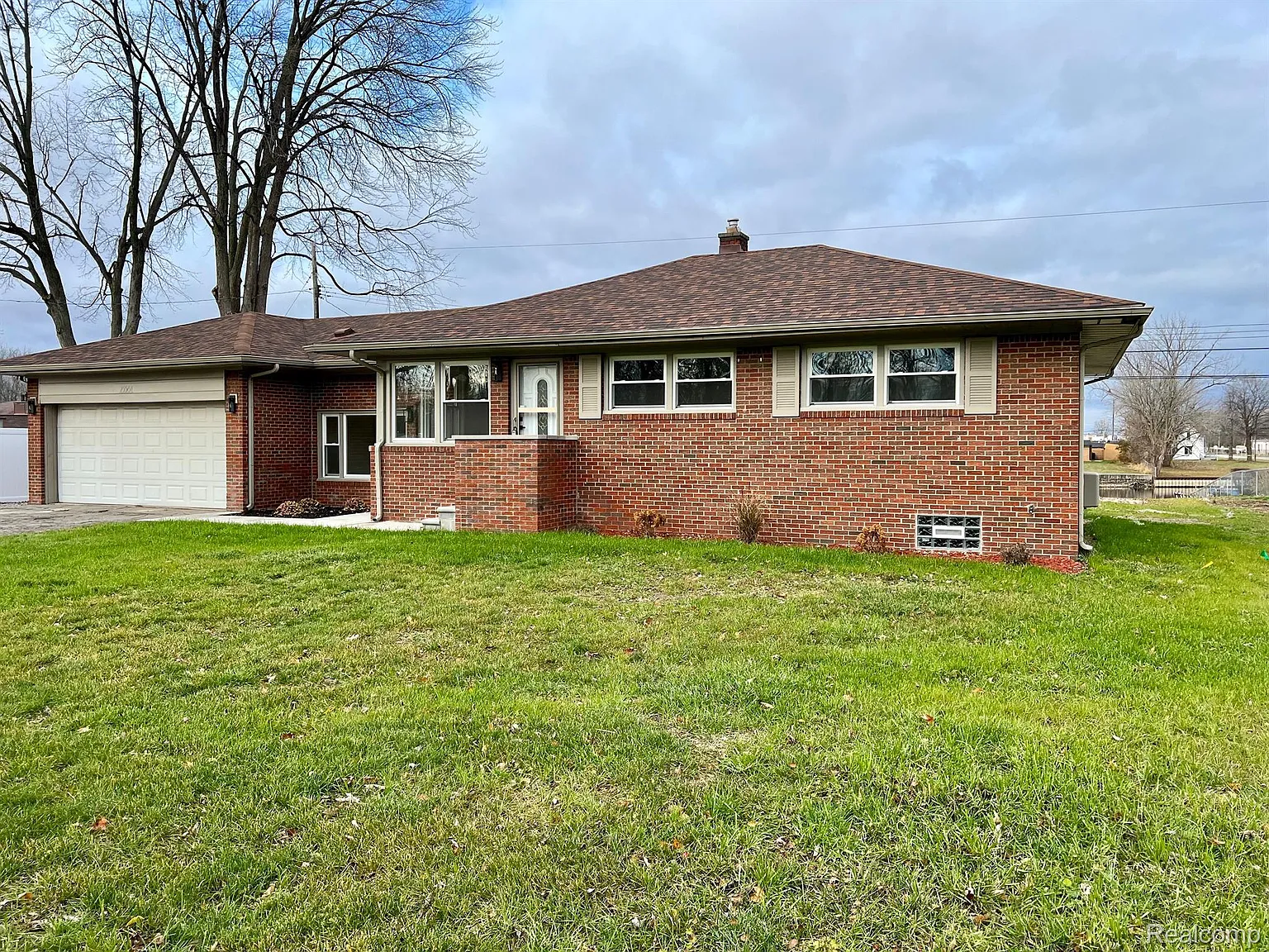 25561 S River Rd photo 1