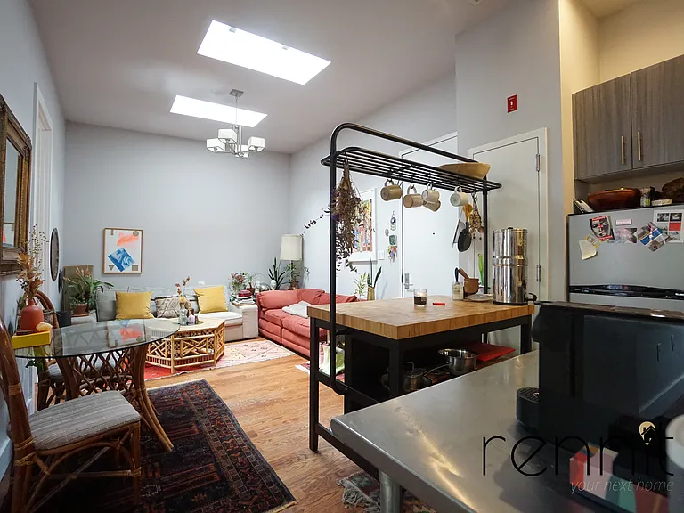 914 Hart St #2B — Photo 6