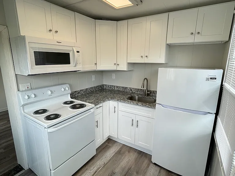 1504 Old Sulphur Spring Rd #2 — Photo 1