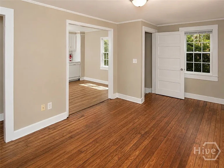 312 N Jefferson St NE — Photo 17