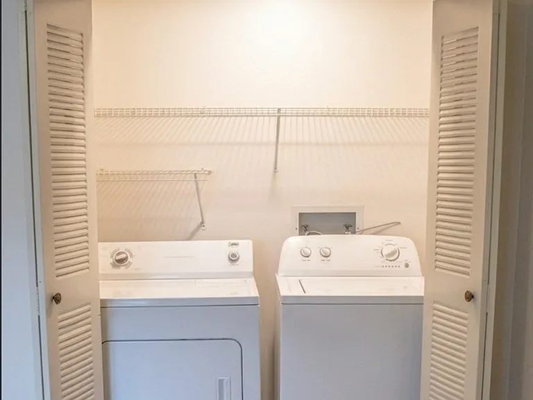 Scholar Place — Photo 10