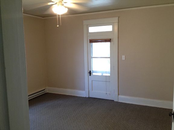 5th image of 233 Warwick Ln #B