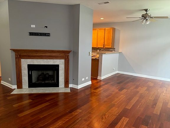 5th image of 3021 Langston Cir #3021