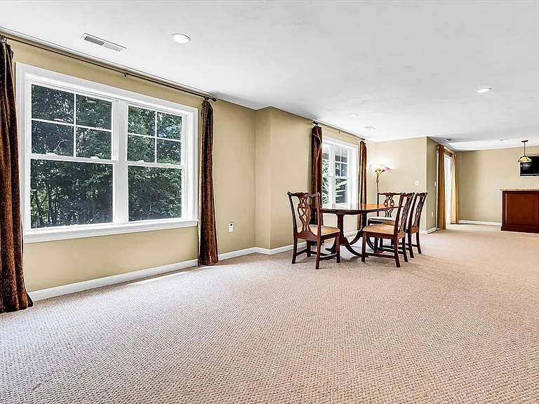 8 Paxton Ct #8 — Photo 40