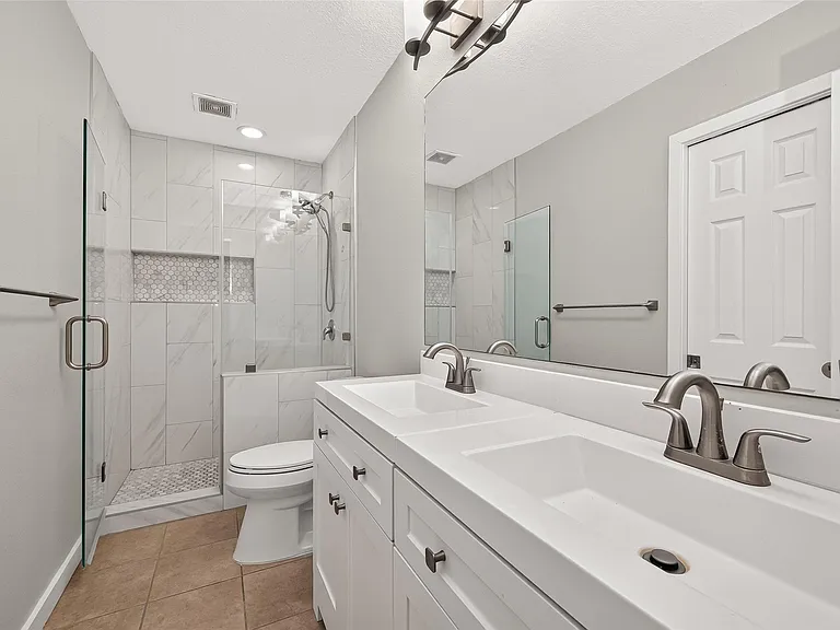 12930 Kimberley Ln — Photo 45