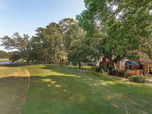 Fairway & Lake
