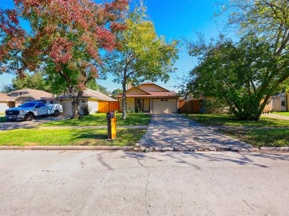 23330 Prairie Bird Dr, Spring, TX 77373