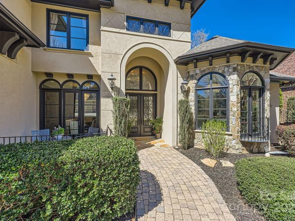 16744 Ashton Oaks Dr, Charlotte, NC 28278
