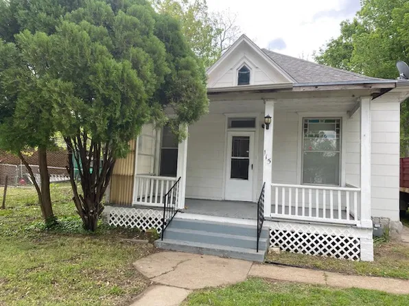 115 S Clark St, Salina, KS 67401
